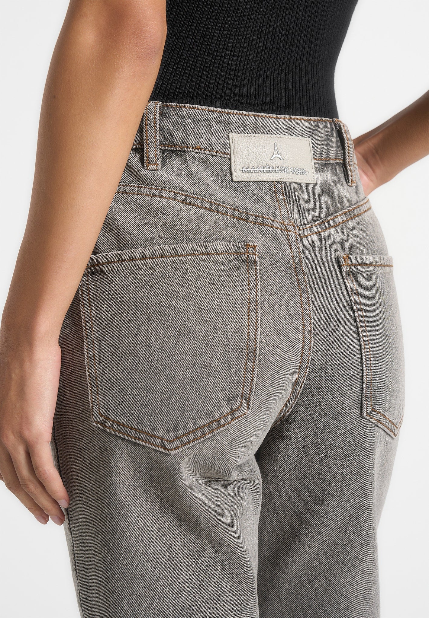 Abbie - Stacked Fit And Flare Jeans - Light Grey - Image 4