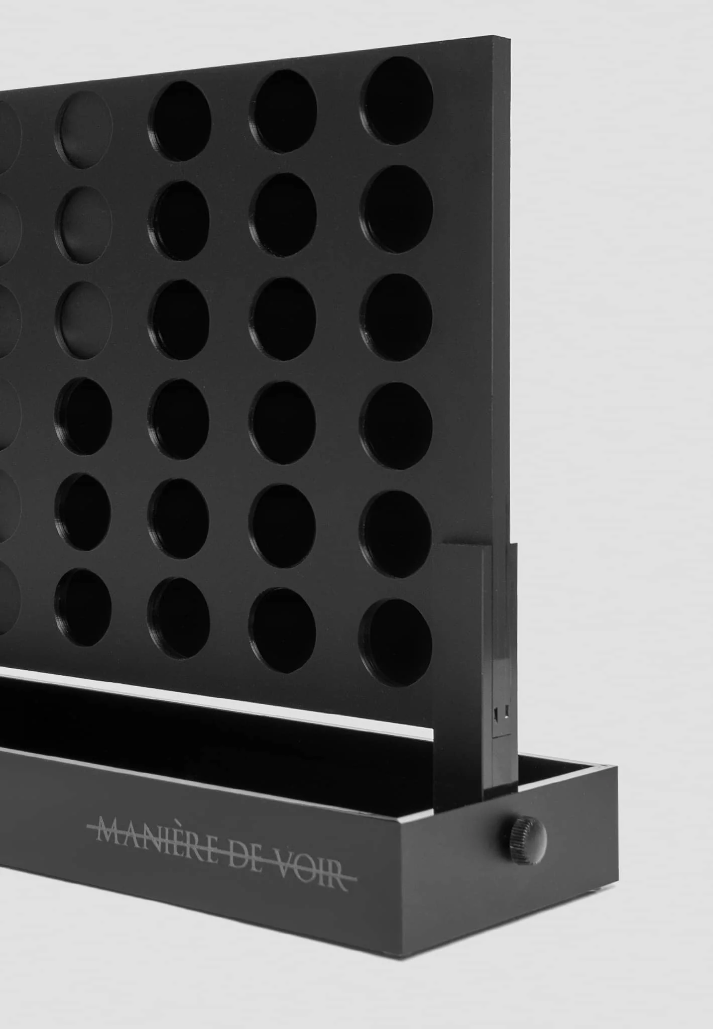 Four-In-A-Row - Black - Image 4