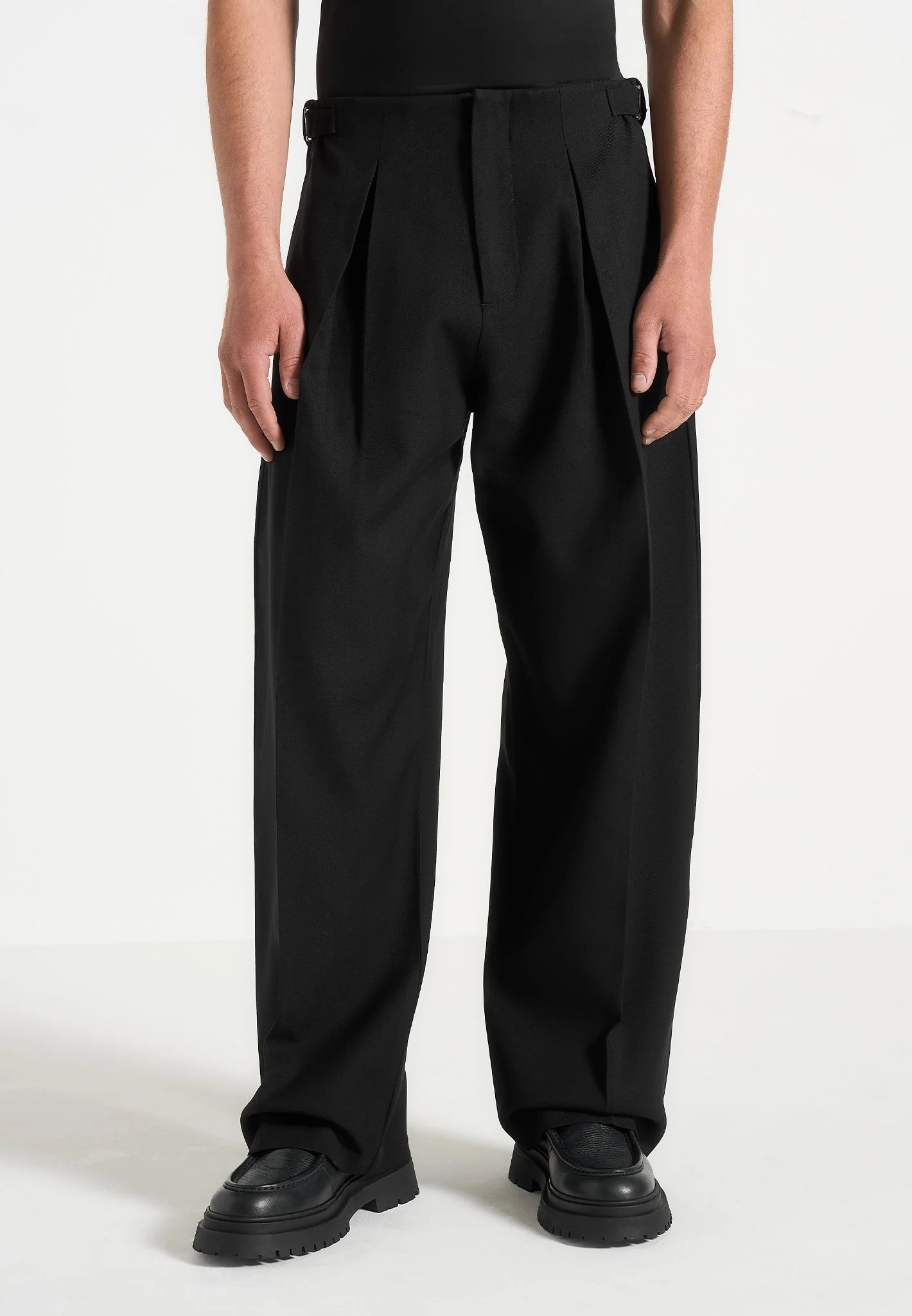Lior - Box Pleat Wide Leg Trousers - Black - Image 4