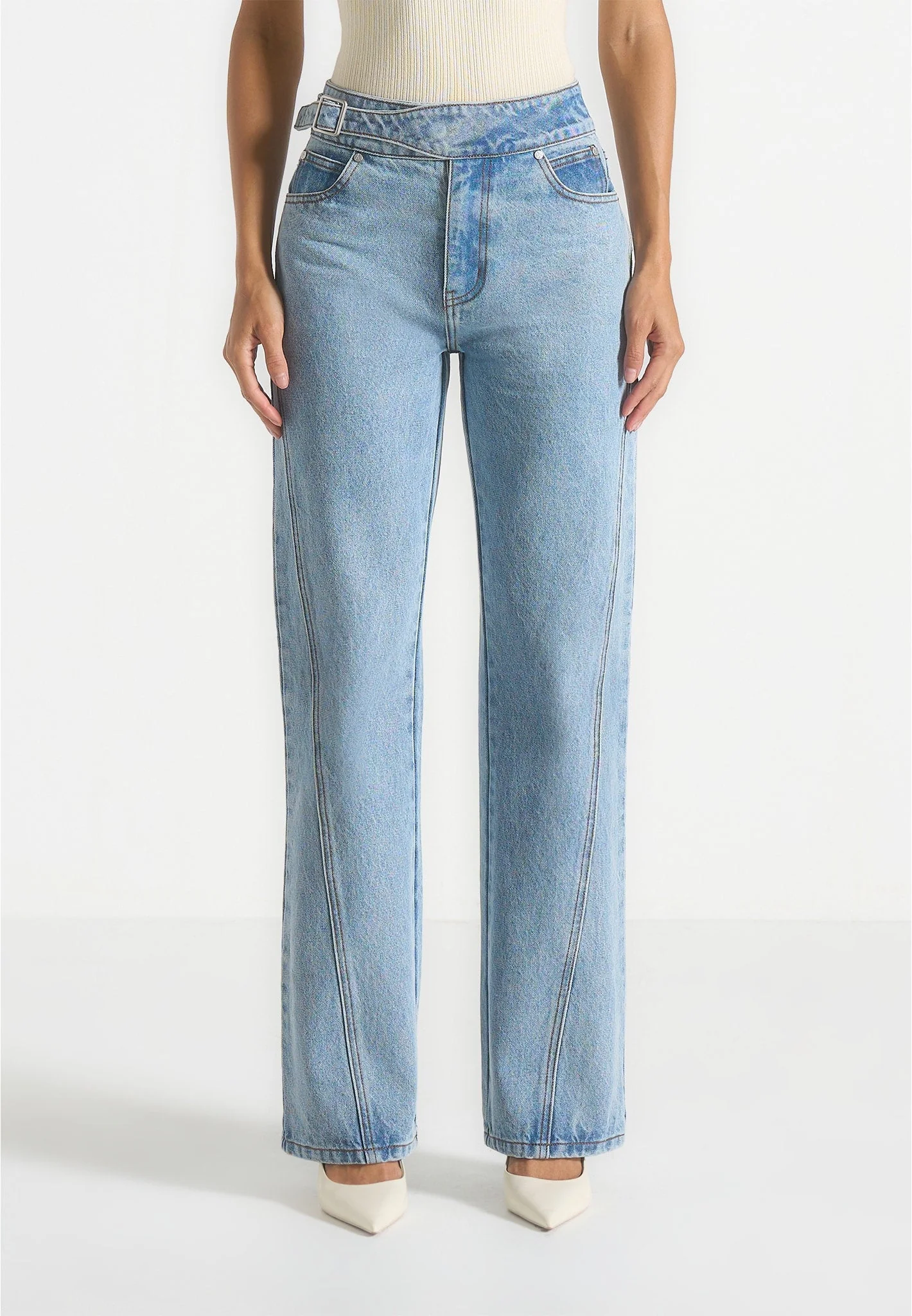 Loane - Twist Leg Boyfriend Jeans With Waist Adjuster - Mid Blue - Image 4