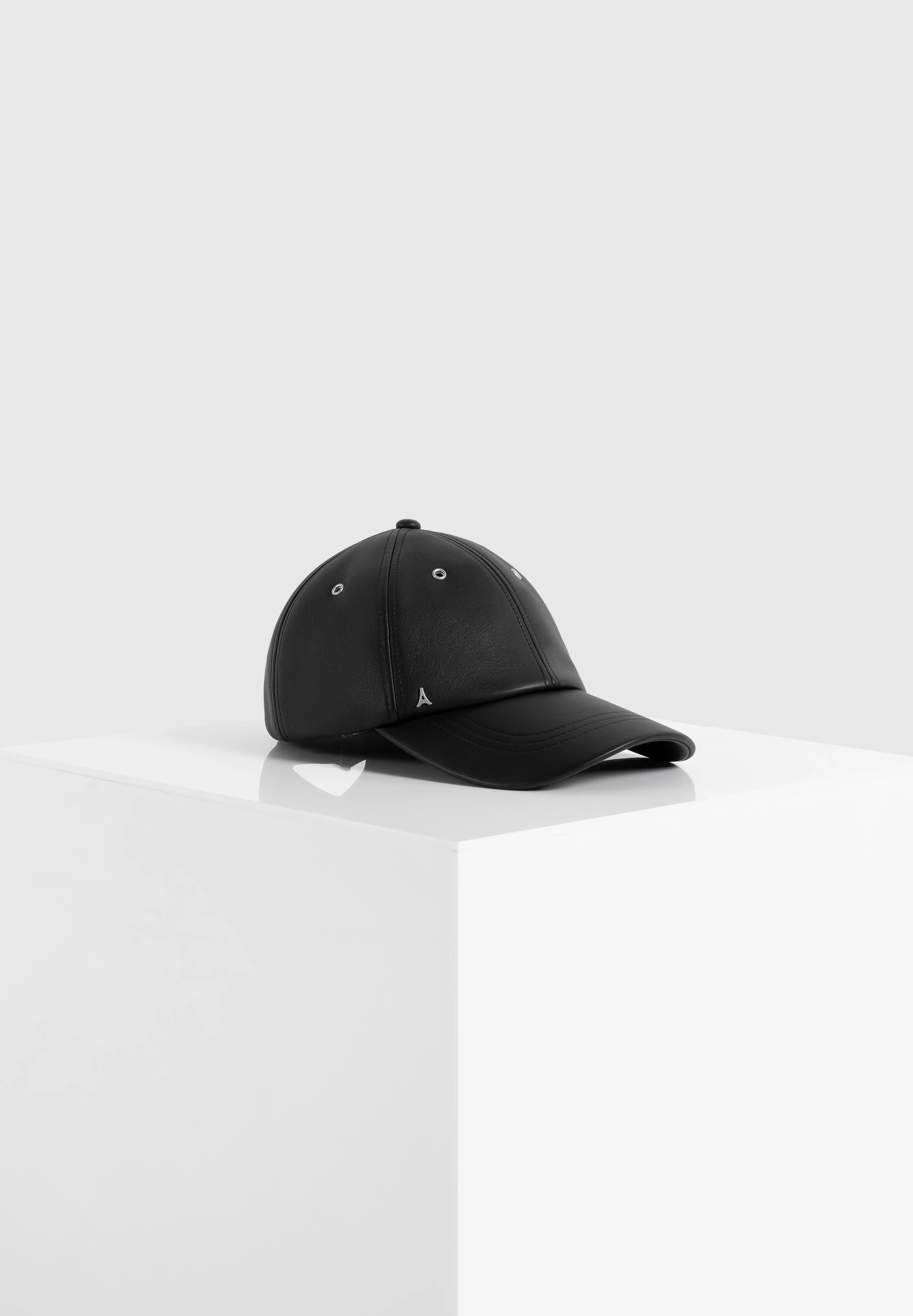 Lou - Leather Cap - Black - Image 4